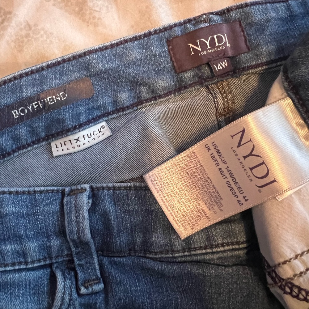 NYDJ 14W Boyfriend Jeans - Picture 2 of 2